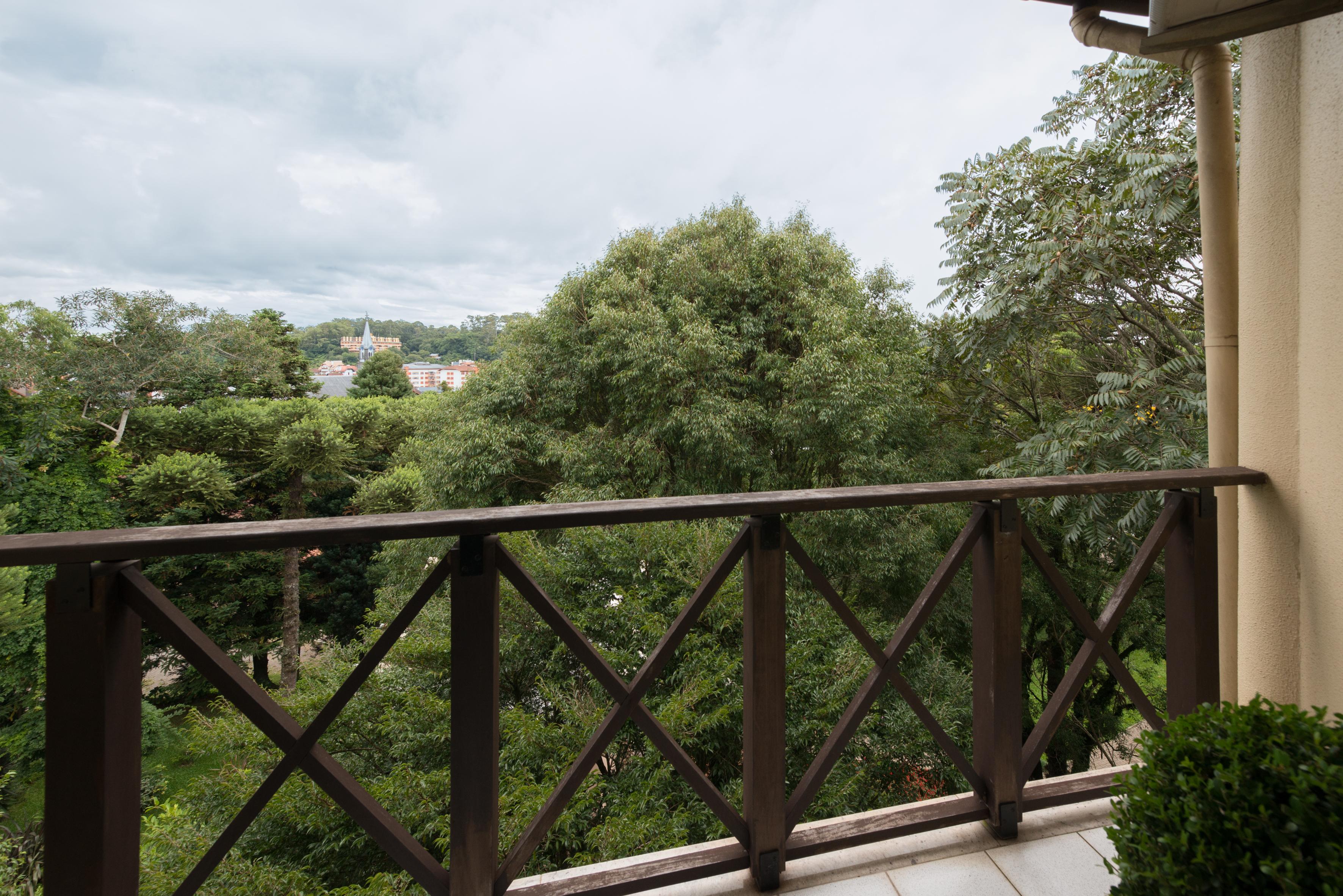 Wish Serrano Resort Gramado Ngoại thất bức ảnh A view of the park from the house