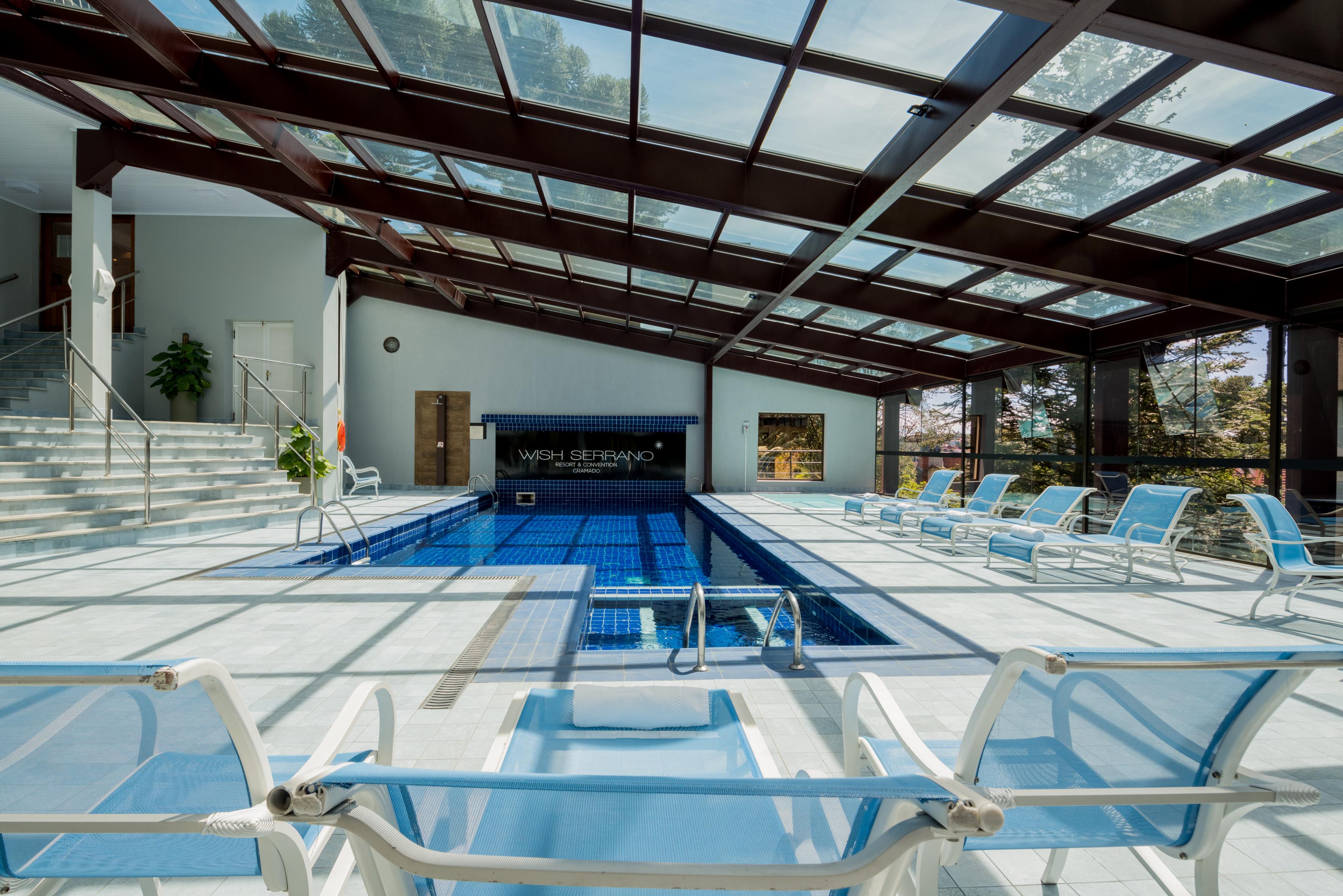 Wish Serrano Resort Gramado Ngoại thất bức ảnh Swimming pool at the hotel