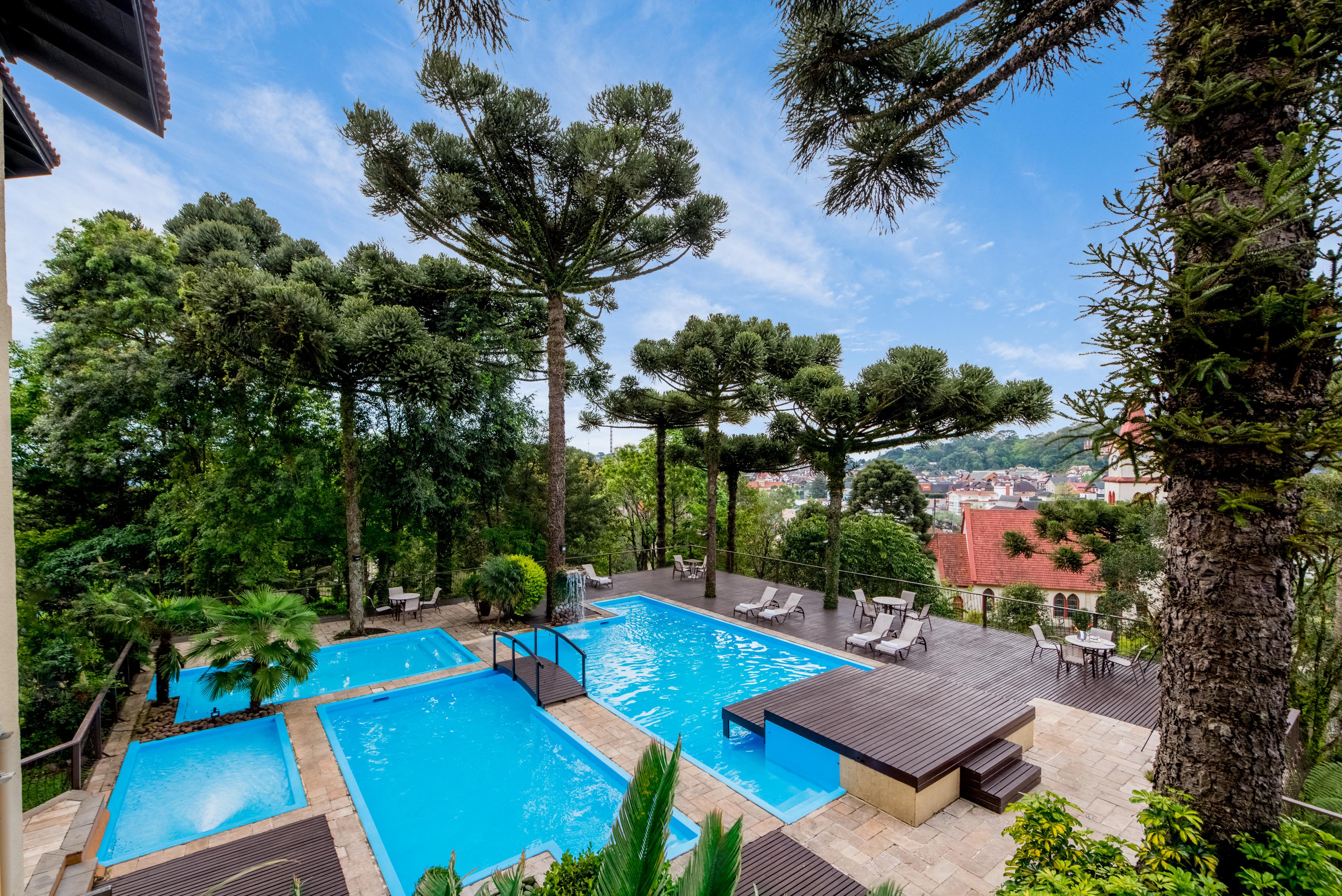 Wish Serrano Resort Gramado Ngoại thất bức ảnh The swimming pool at the hotel